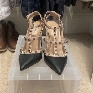 Valentino RockStud Heals